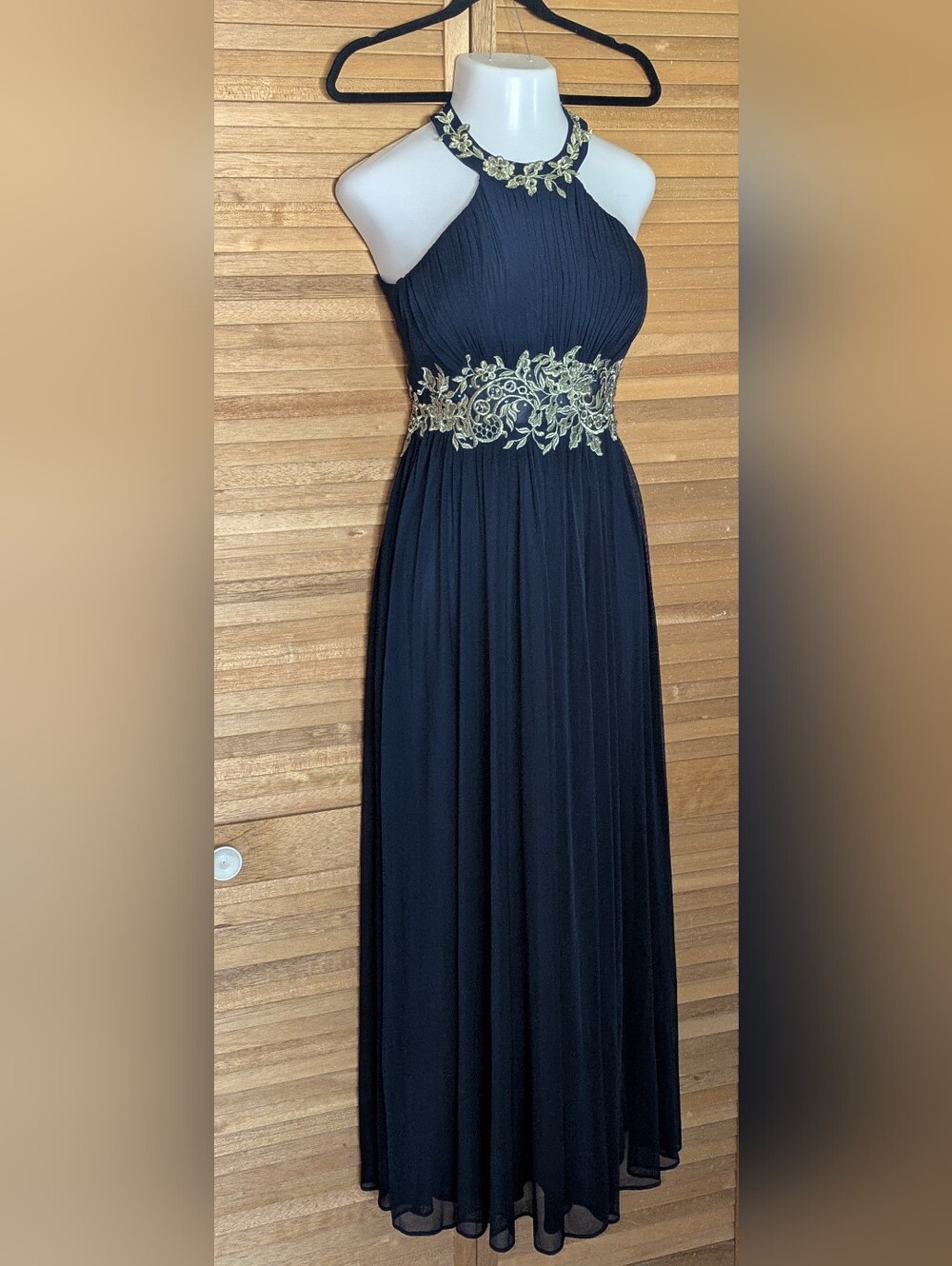 Betsy & Adam Elegant Navy Blue Halter Evening Dress